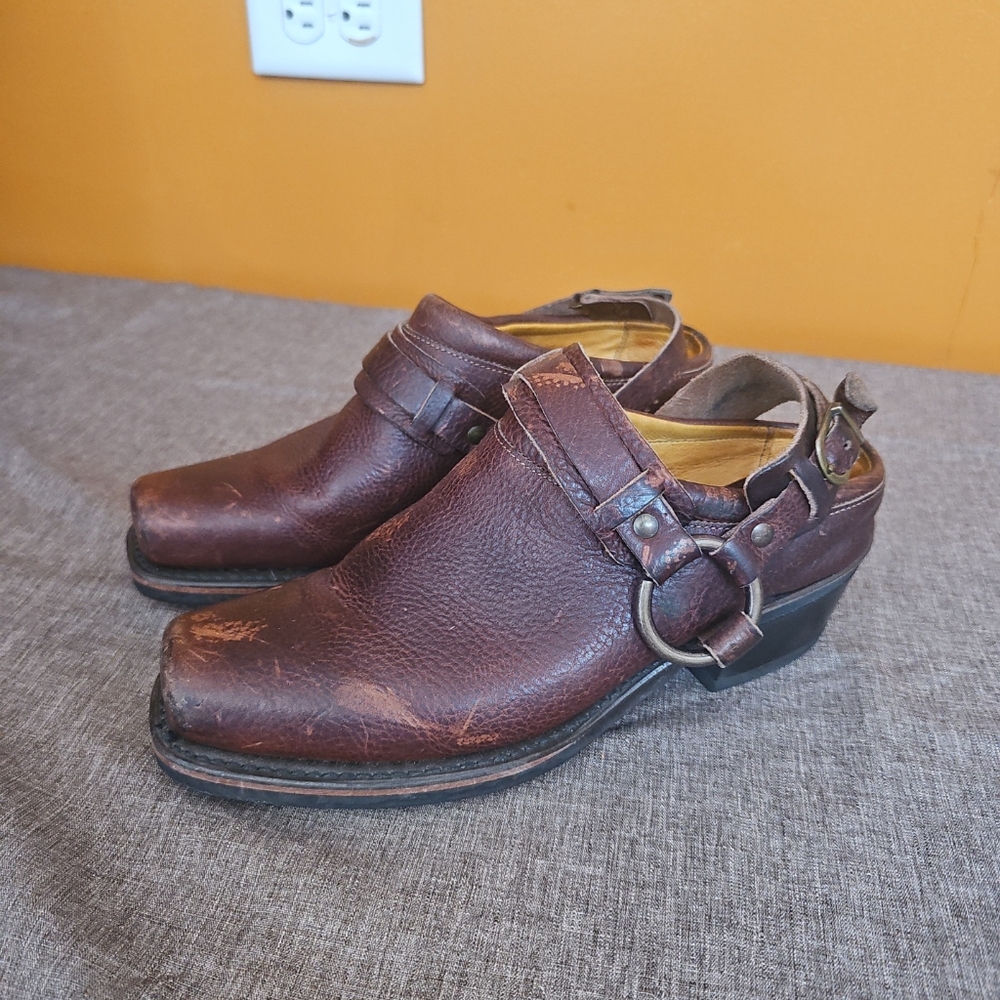 Frye Shoes 8.5